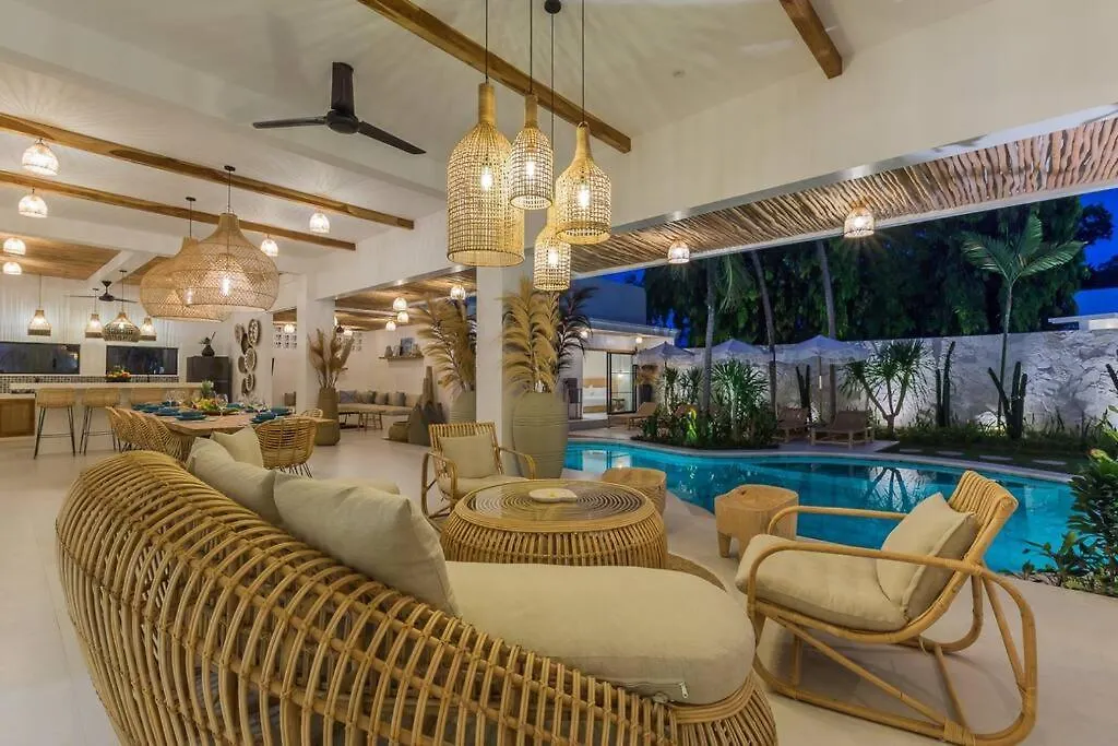 Villa Kiara Our Paradise In Seminyak 5 Bedrooms 12M Private Pool Indonezja